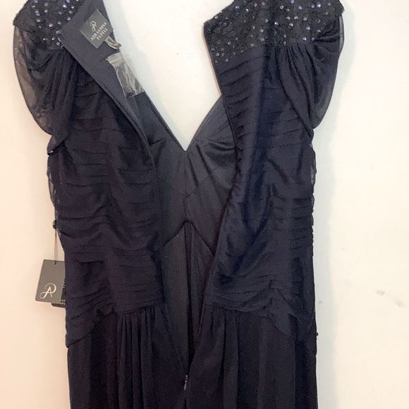 Adrianna Papell Navy Blue Gown - Excellent Condition - Picture 9 of 11